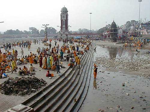 A view of the bathing pilgrims at Hari ki Pairi (Footstep of Gods) Ghat at Haridwar